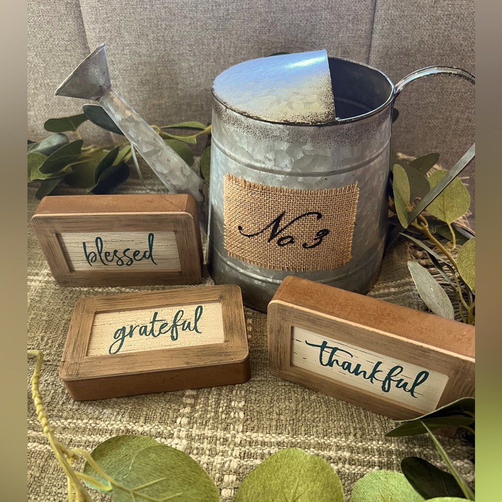 ✨🍃💐Spring Box Decor 💐🍃✨ - Picture 3 of 9